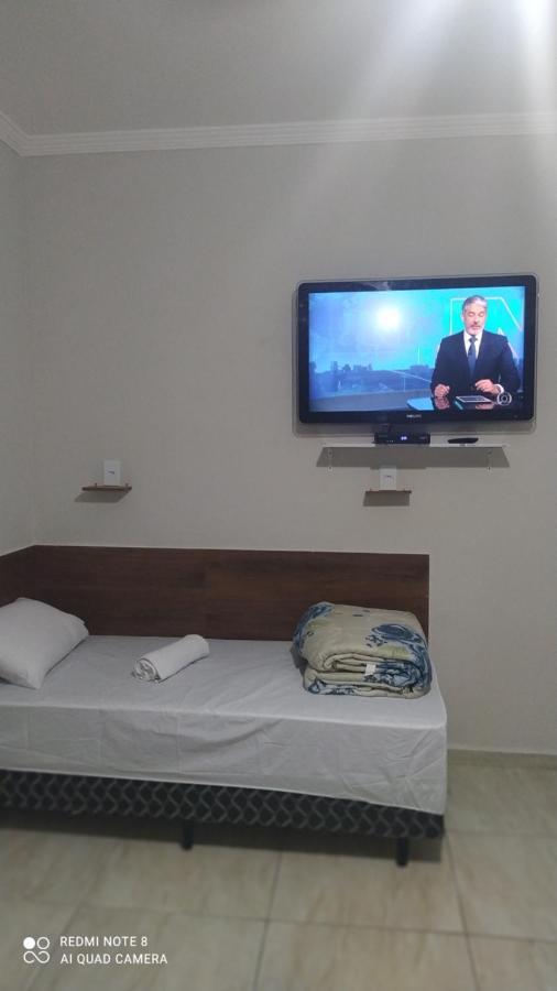 Pousada Quarto Com Ar, Wi Fi,Frigobar Perto Da Basilica 아파레시다 외부 사진