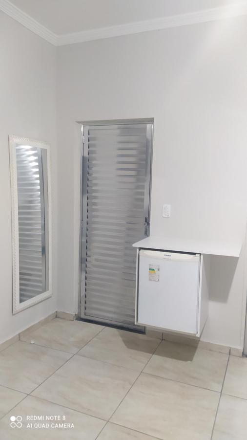 Pousada Quarto Com Ar, Wi Fi,Frigobar Perto Da Basilica 아파레시다 외부 사진